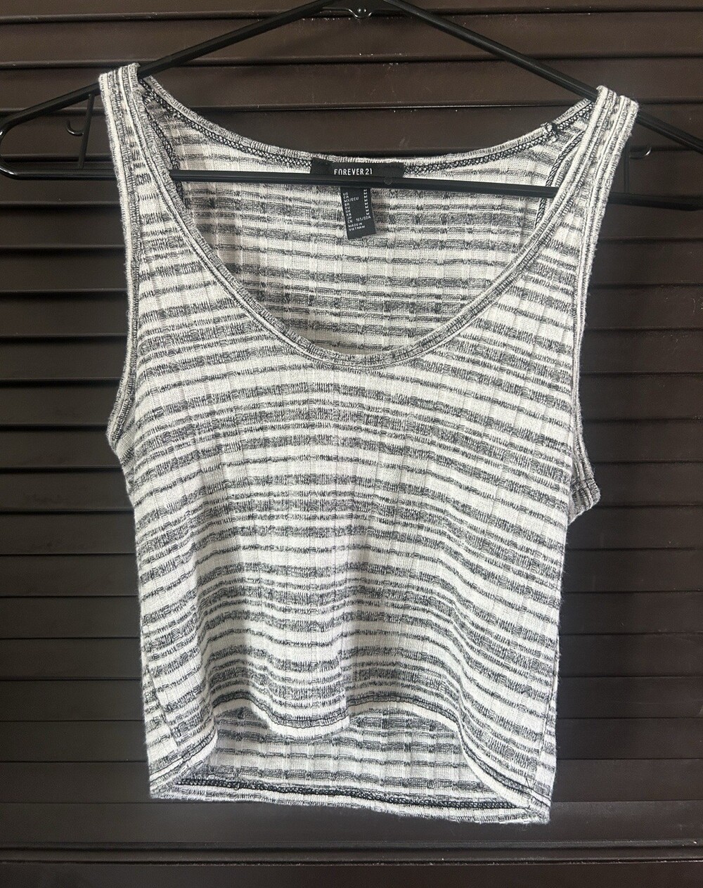 FOREVER 21 Women's M Gray/White Striped Knit Scoop Neck Sleeveless Crop Tank